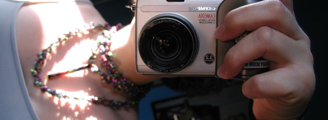 Light in the Cathedral Crochet Necklace with Artistic Hand-Lampworked Glass Bead - Collana crochet con perla in vetro artistico lavorato a mano "Luce Nella Cattedrale"