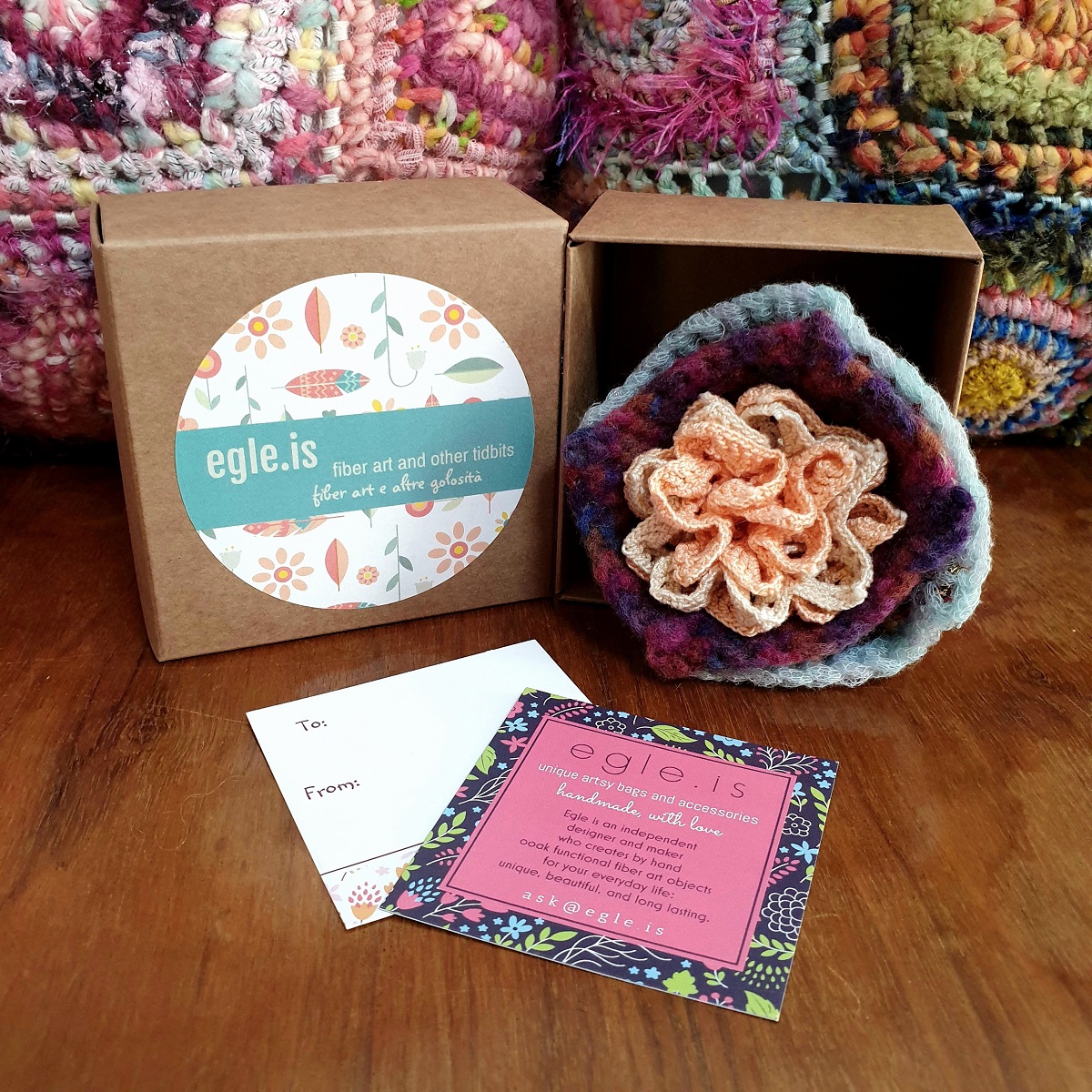 Abstract Flower #4 RRR Fiber Art Brooch - Fiore Astratto #4 spilla fiber art RRR