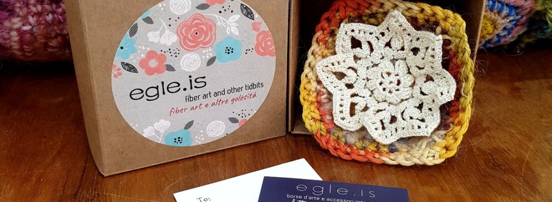 Abstract Flower #6 RRR Fiber Art Brooch - Fiore Astratto #6 spilla fiber art RRR