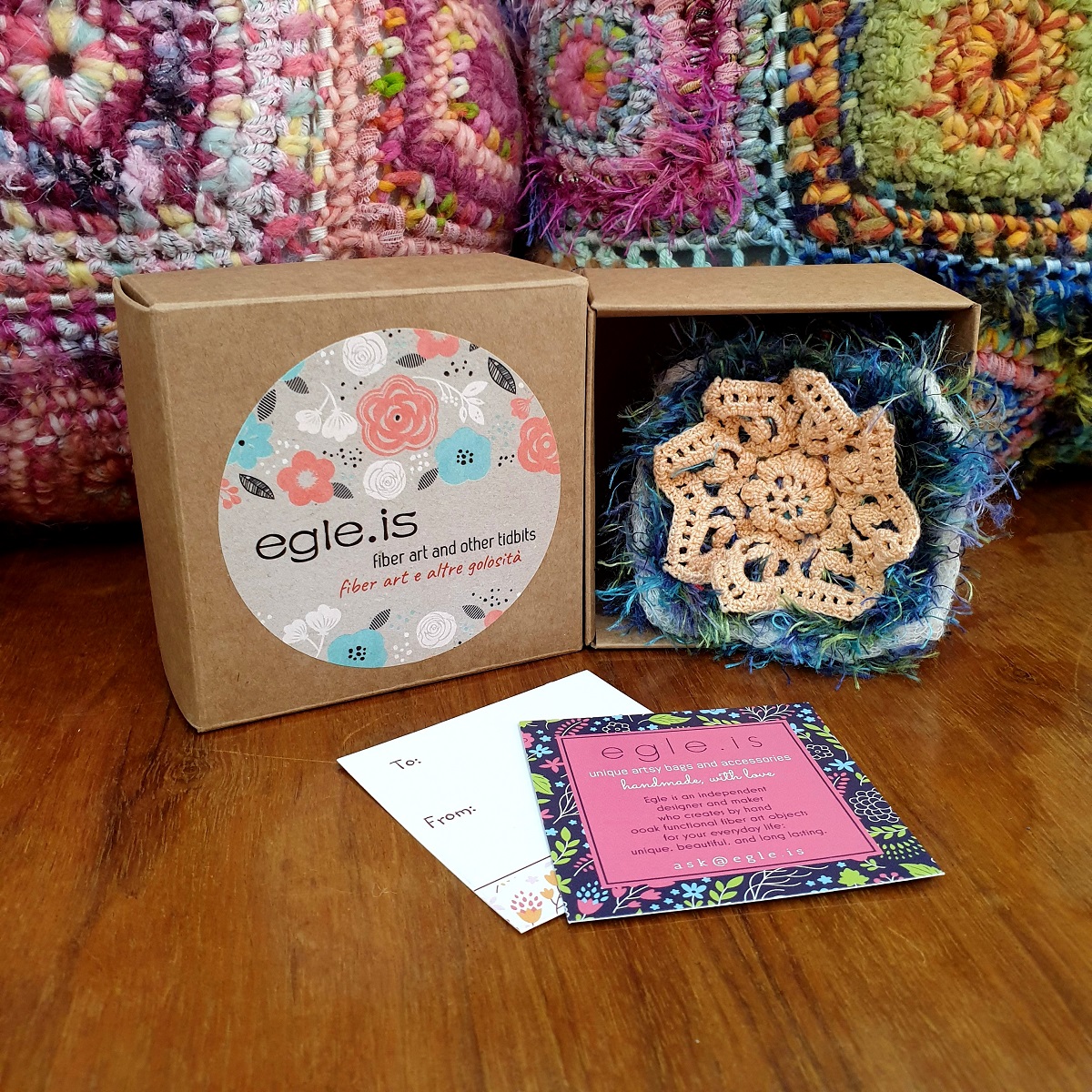 Abstract Flower #11 RRR Fiber Art Brooch - Fiore Astratto #11 spilla fiber art RRR