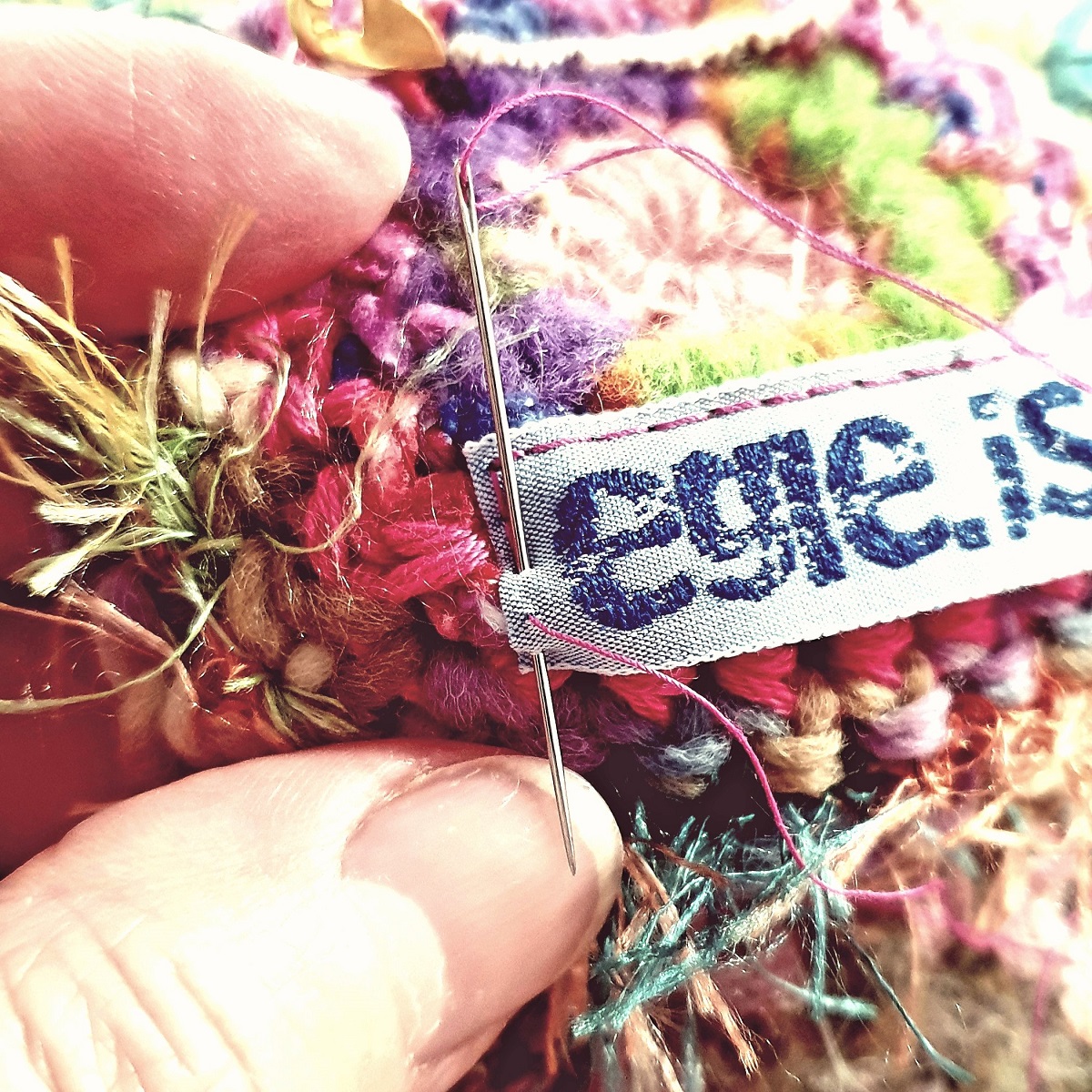 Abstract Flower #14 RRR Fiber Art Brooch - Fiore Astratto #14 spilla fiber art RRR