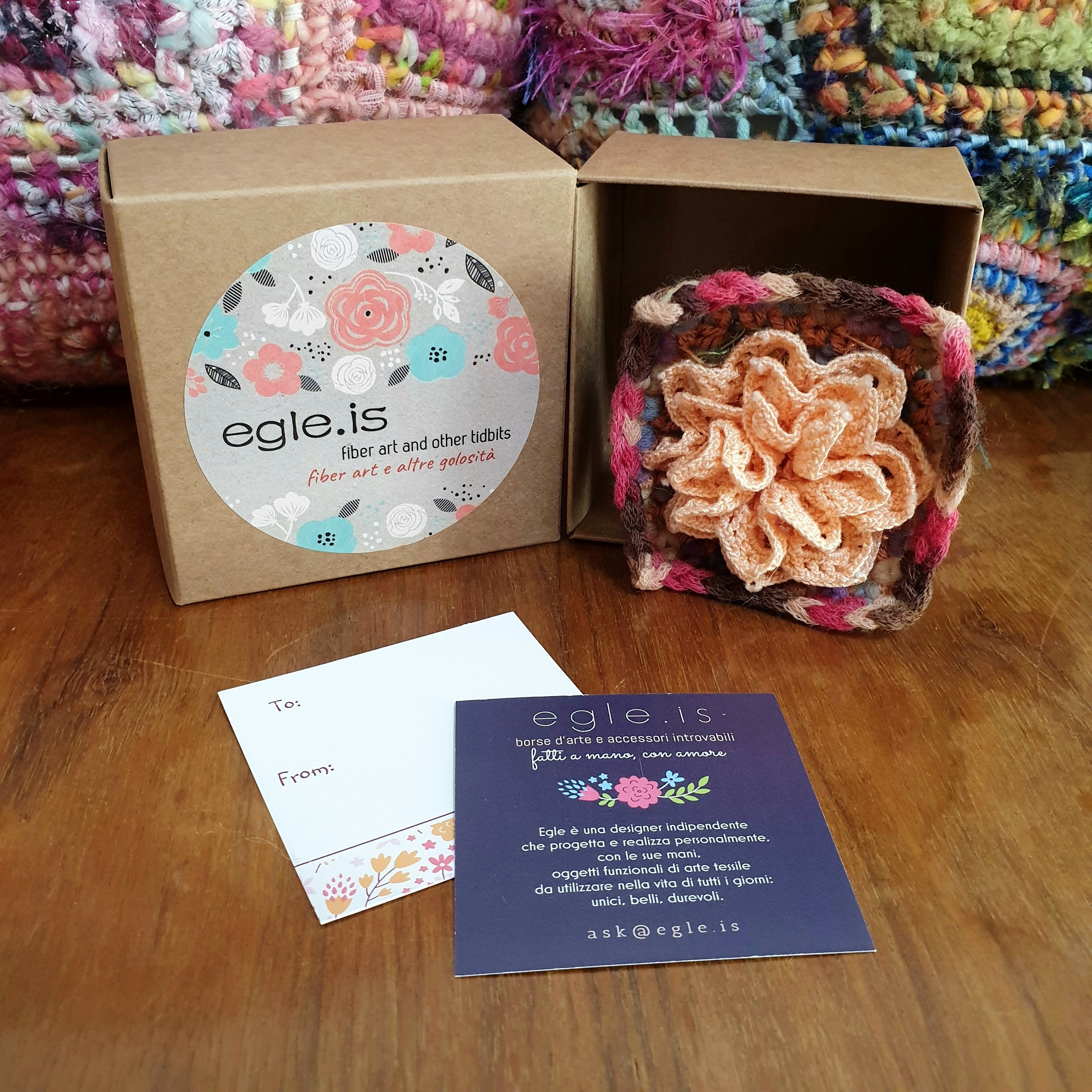 Abstract Flower #17 RRR Fiber Art Brooch - Fiore Astratto #17 spilla fiber art RRR