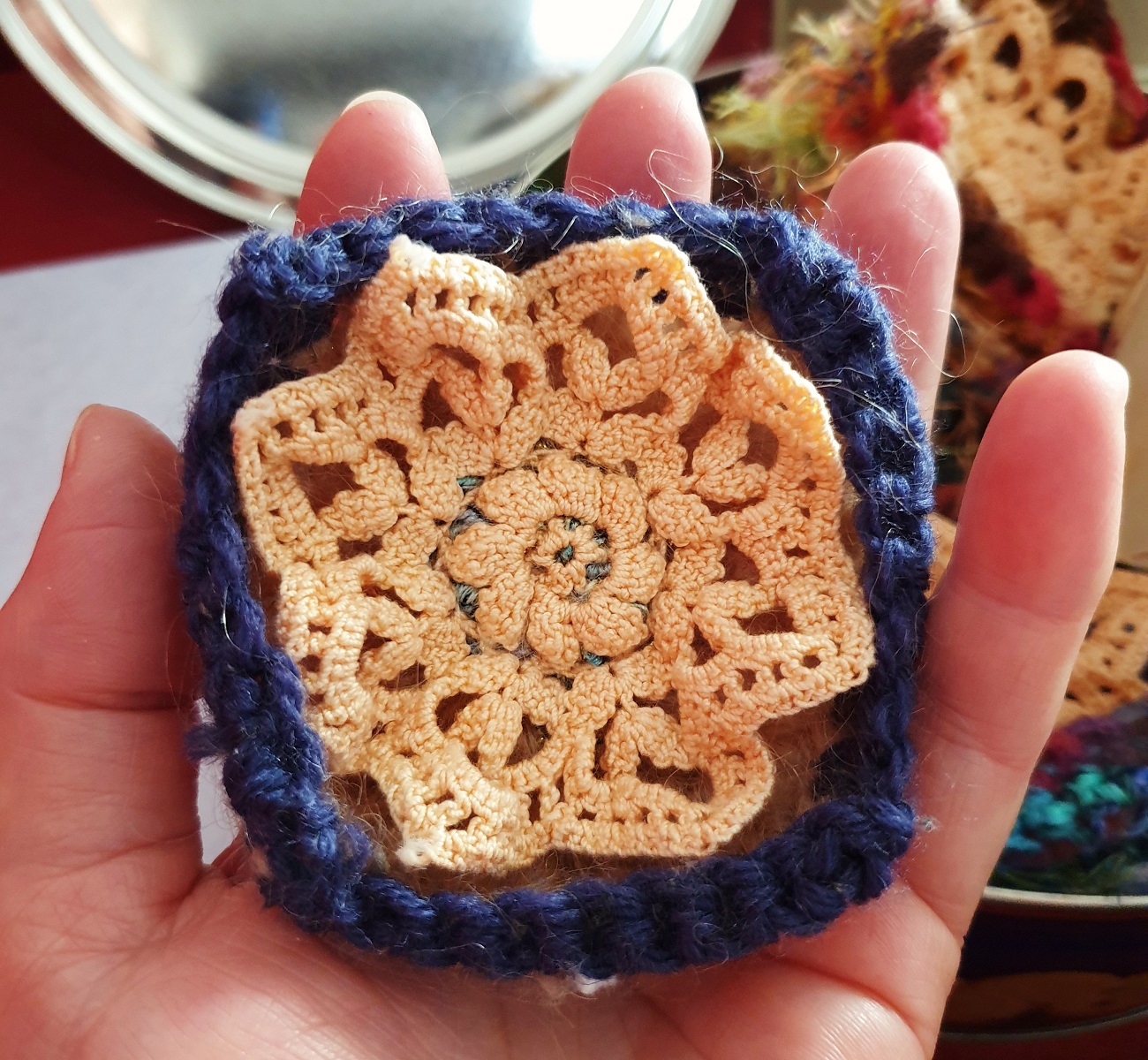 Abstract Flower #15 RRR Fiber Art Brooch - Fiore Astratto #15 spilla fiber art RRR