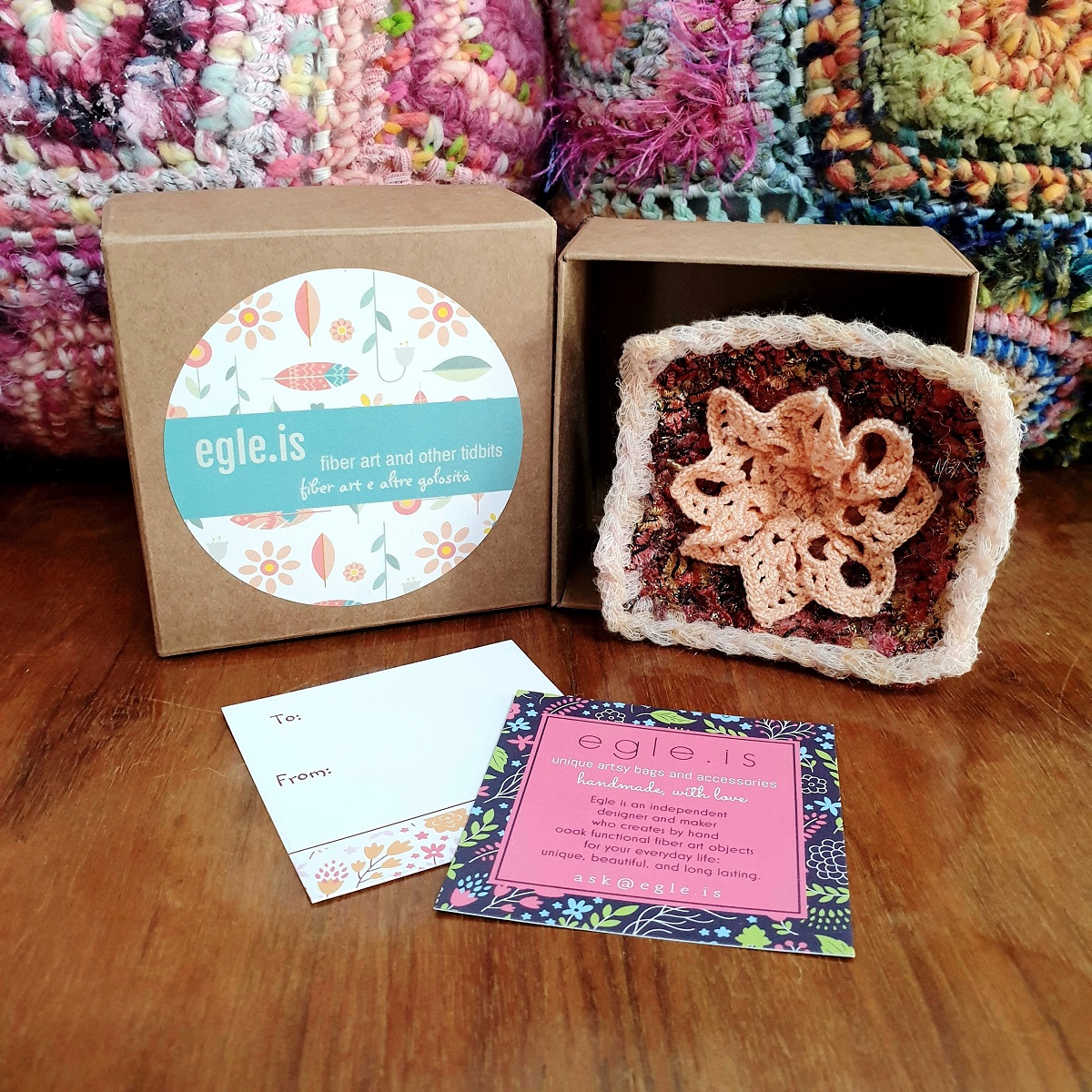 Abstract Flower #19 RRR Fiber Art Brooch - Fiore Astratto #19 spilla fiber art RRR