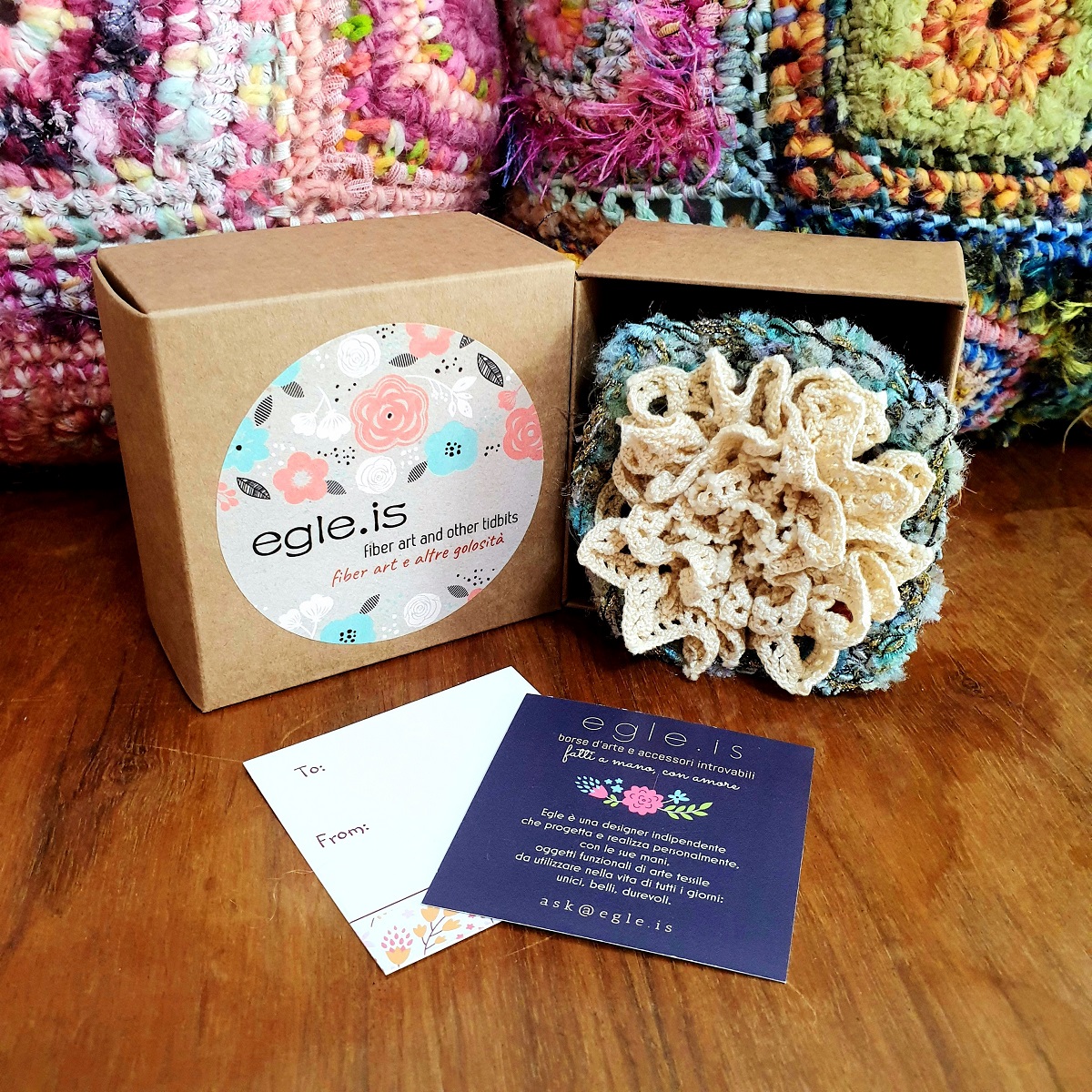 Abstract Flower #18 RRR Fiber Art Brooch - Fiore Astratto #18 spilla fiber art RRR