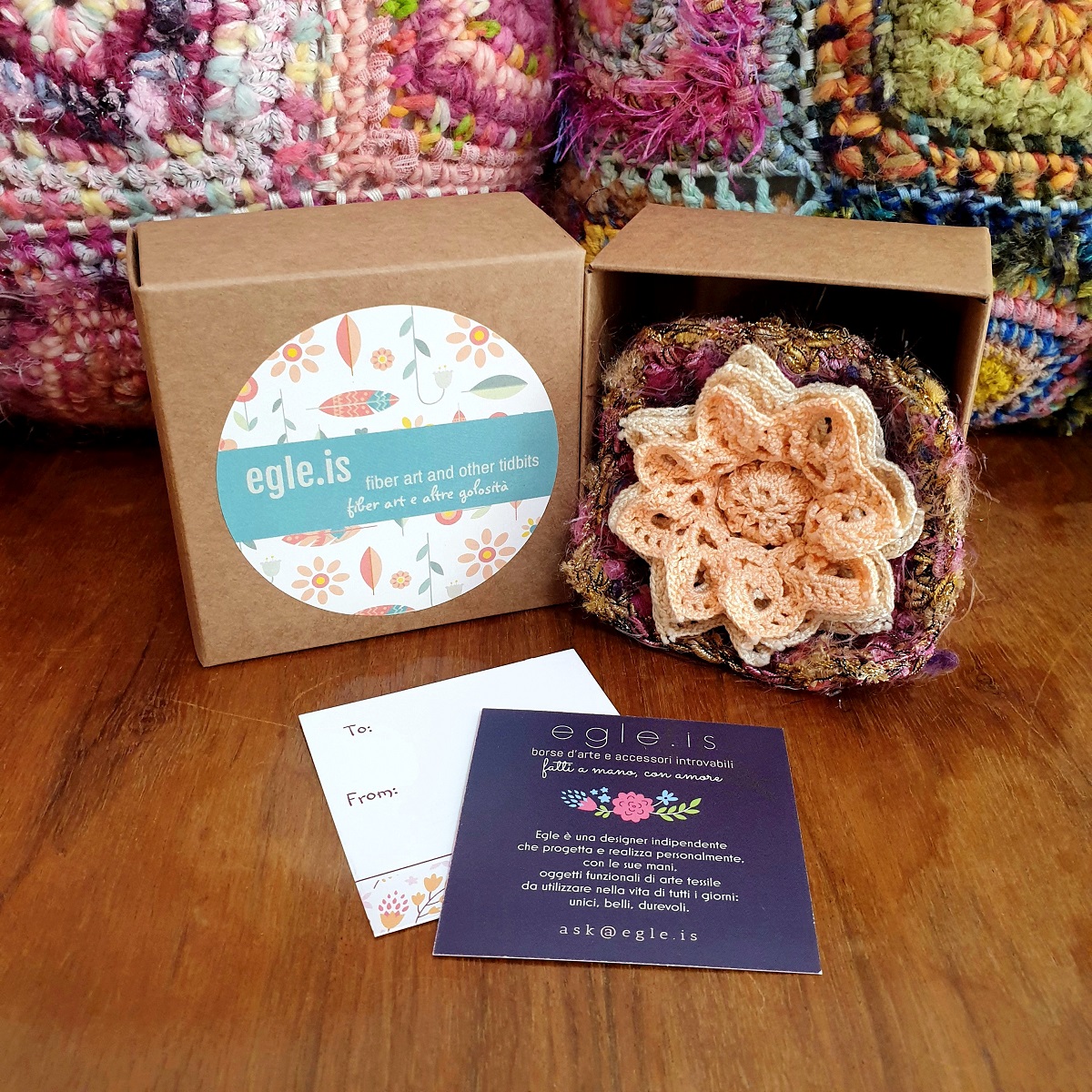 Abstract Flower #21 RRR Fiber Art Brooch - Fiore Astratto #21 spilla fiber art RRR