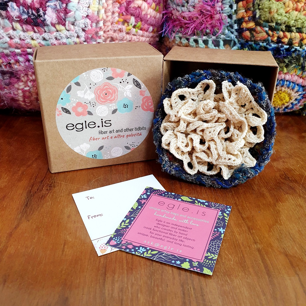 Abstract Flower #23 RRR Fiber Art Brooch - Fiore Astratto #23 spilla fiber art RRR