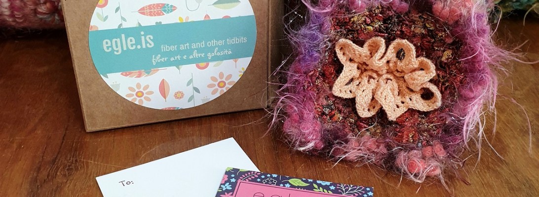 Abstract Flower #29 RRR Fiber Art Brooch - Fiore Astratto #29 spilla fiber art RRR