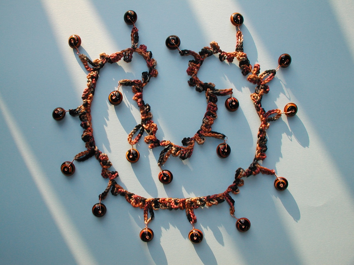 18 Little Aliens Fancy Necklace - Collana fantasia “18 Piccoli Alieni”