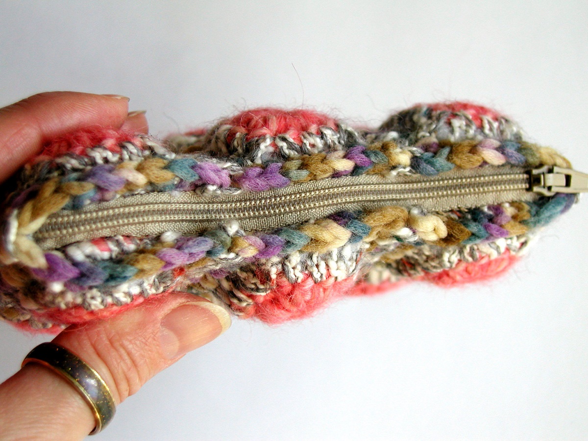 Coin Purse in Pink and Earthy Colors - Borsellino rosa e colori della terra