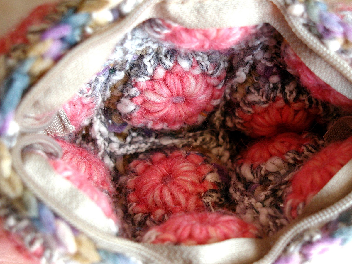 Coin Purse in Pink and Earthy Colors - Borsellino rosa e colori della terra