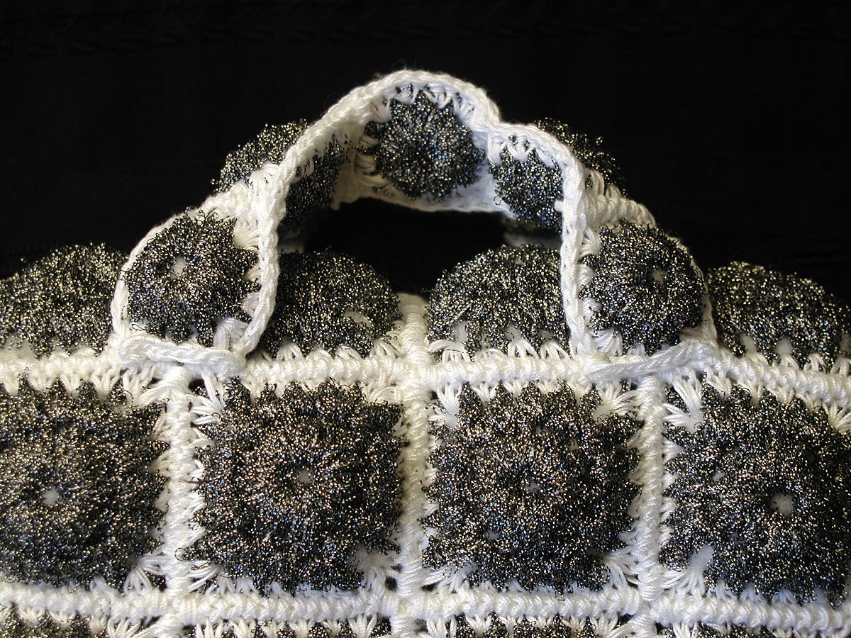 Dabria Mini Bag in Silver and B/W - Mini borsa argento e B/N “Dabria”