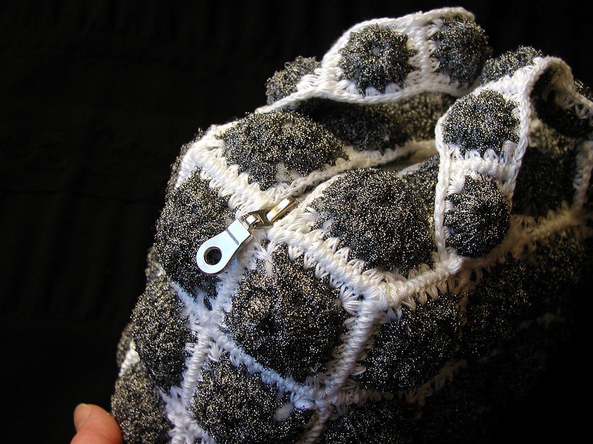 Dabria Mini Bag in Silver and B/W - Mini borsa argento e B/N “Dabria”